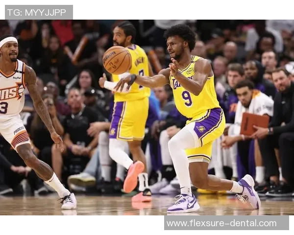 湖人逆转太阳获得西部半决赛首胜 湖人逆转太阳获得西部半决赛首胜